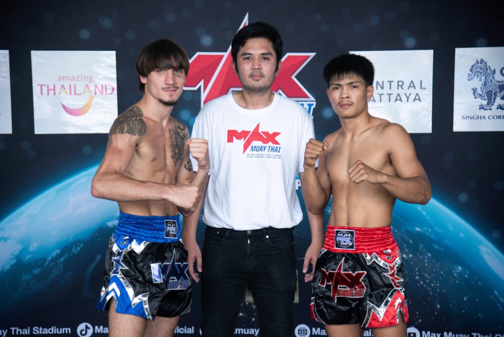 “พงศักดิ์เล็ก เรจไฟต์อคาเดมี่” พบกับ “แม็กซิมัส บีจีนูต้า (โรมาเนีย) ” ในกติกามวยไทย รุ่น 64 kg.