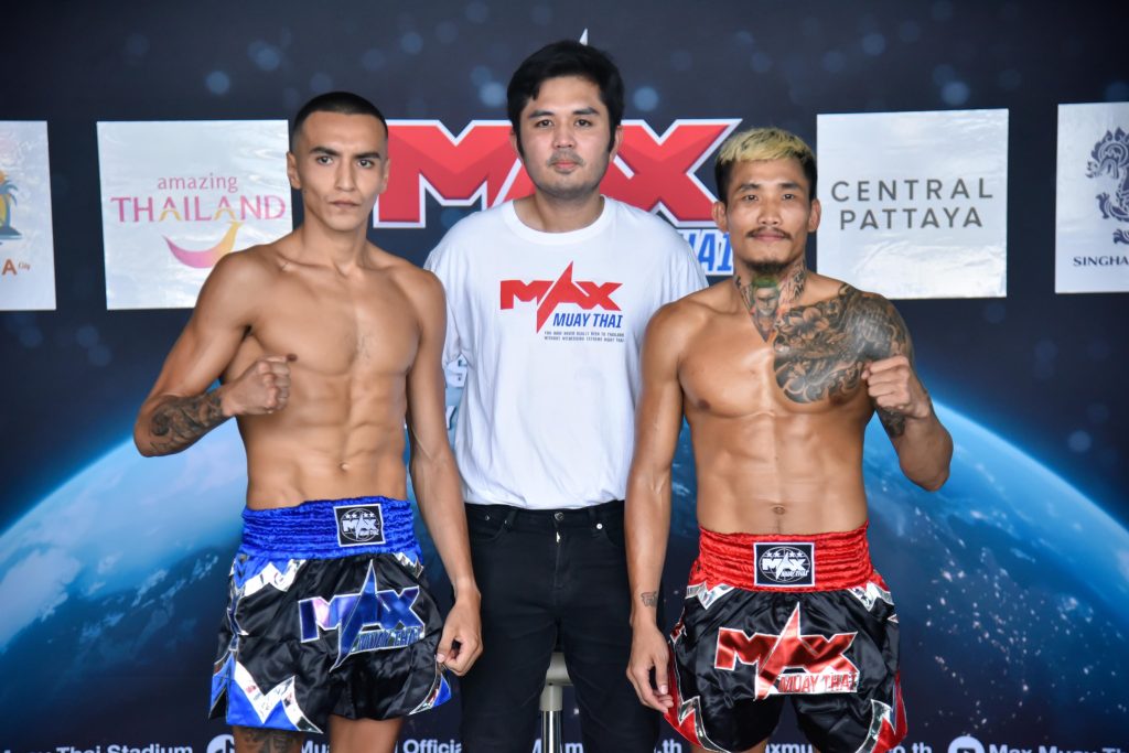 คู่เอกของรายการ “ยอดไก่แก้ว แฟร์เท็กซ์” นักชกโด่งดังในโซเชี่ยล แต่ฝีไม้ลายมือระดับโลก ท้าชนมวยฝีมือฟอร์มสด “Anuar Cisneros อนัวร์ ซิสเนรอส ” มวยดุจากเม็กซิโก นักชกดีกรีแชมป์จากบ้านเกิด ครบเครื่องฉลาดไอคิวดี รวดเร็วและที่สำคัญกำปั้นคมกริบ ในกติกามวยไทย รุ่น 61 kg.